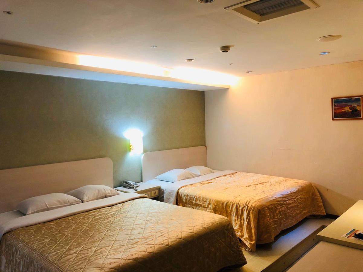 Jing Chech Hotel Kaohsiung Bagian luar foto