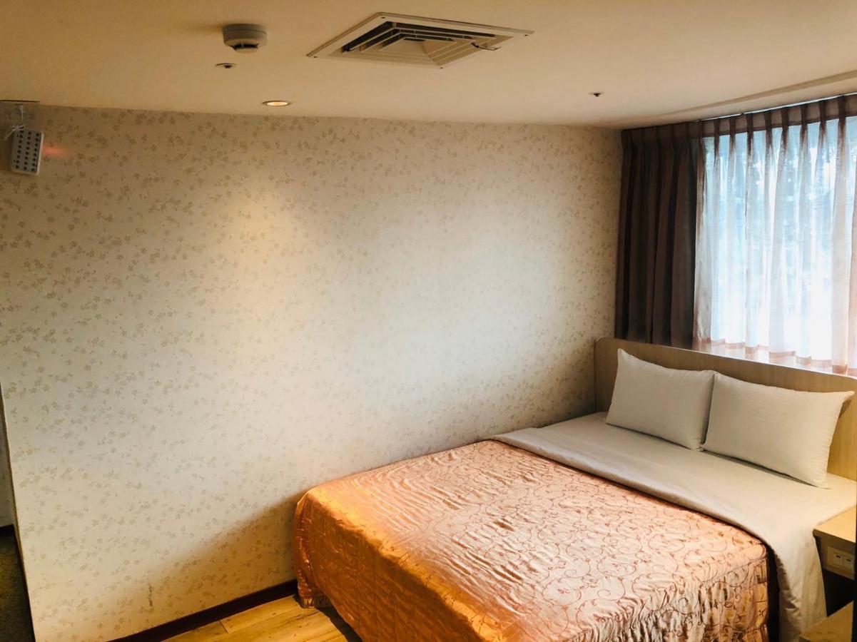 Jing Chech Hotel Kaohsiung Bagian luar foto