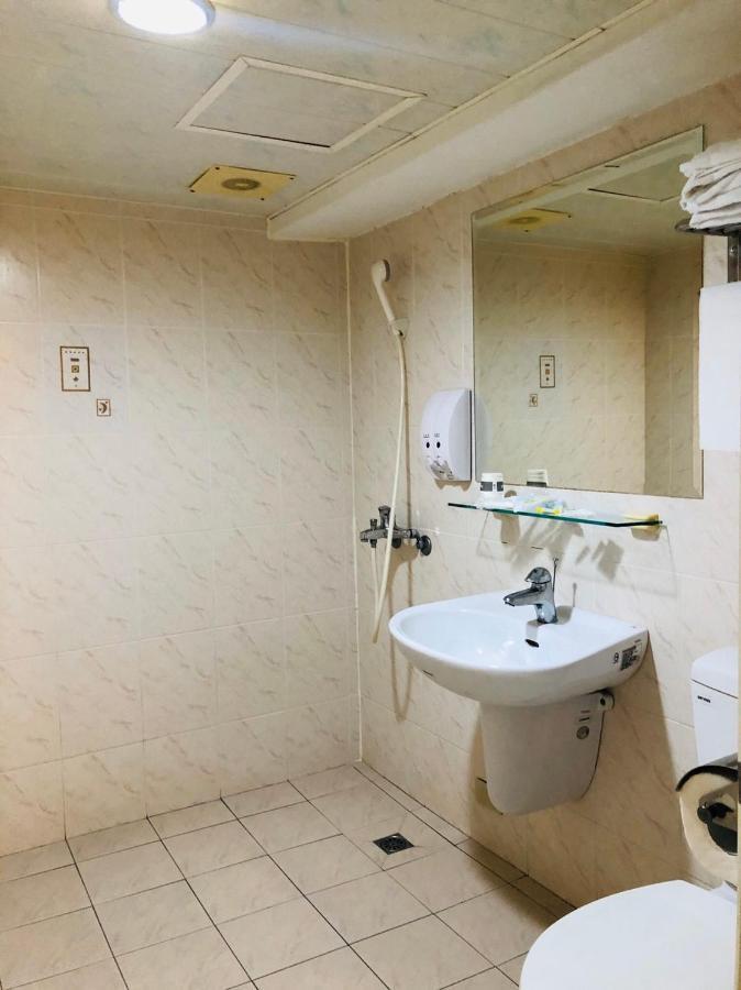 Jing Chech Hotel Kaohsiung Bagian luar foto