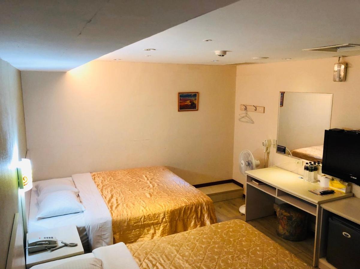 Jing Chech Hotel Kaohsiung Bagian luar foto