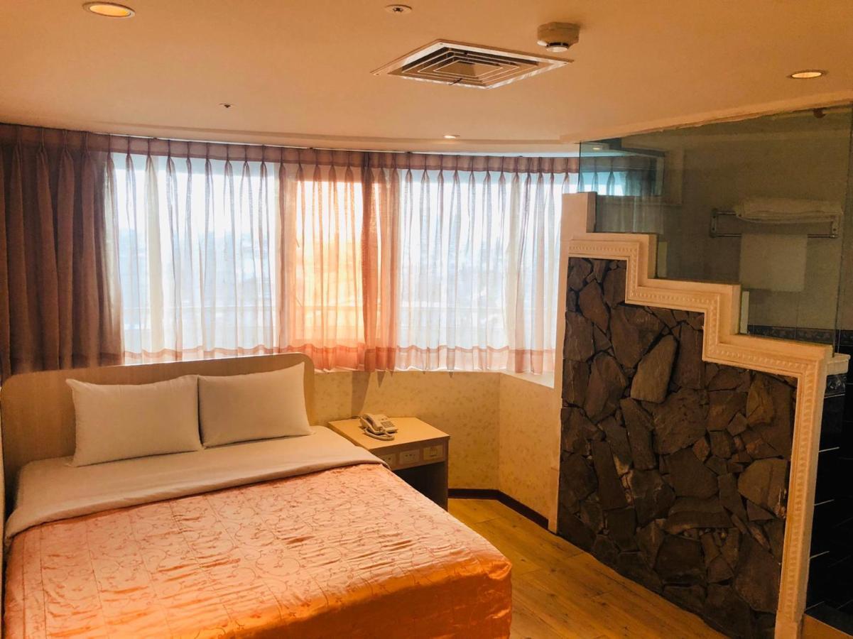 Jing Chech Hotel Kaohsiung Bagian luar foto